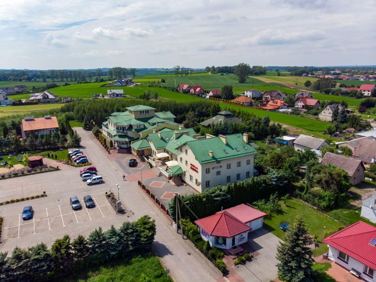 Отель Sajmino Family House Оструда Экстерьер фото